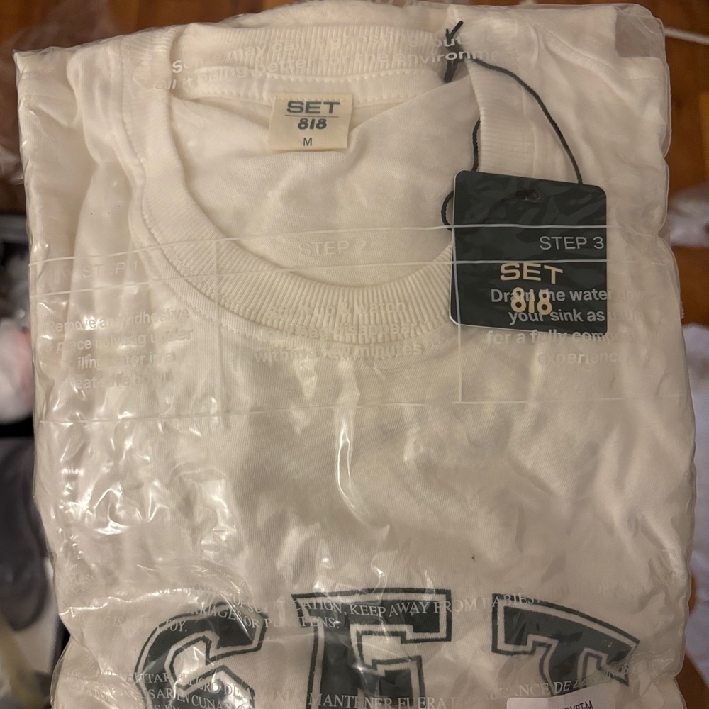 SET Active 818 boyfriend tee